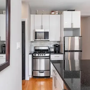 Apartment Renovated Lower Eastside 2br Washer Dryer, New York