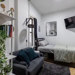 Apartment Steps From Everything - Modern In Downtown's Union Square, New York